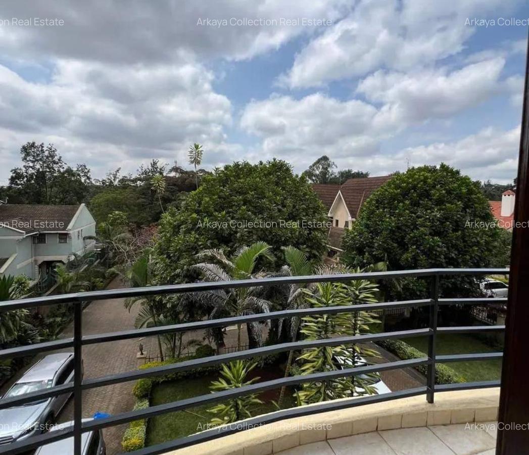 5 Bed Townhouse with En Suite in Lavington - 9