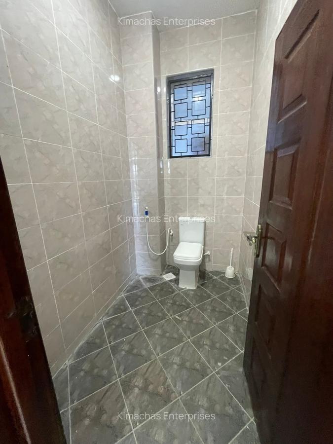 2 Bed Apartment with En Suite at Off Links Road - 9