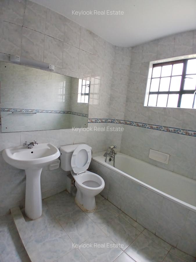 3 Bed Apartment with En Suite at Valley Arcade - 8