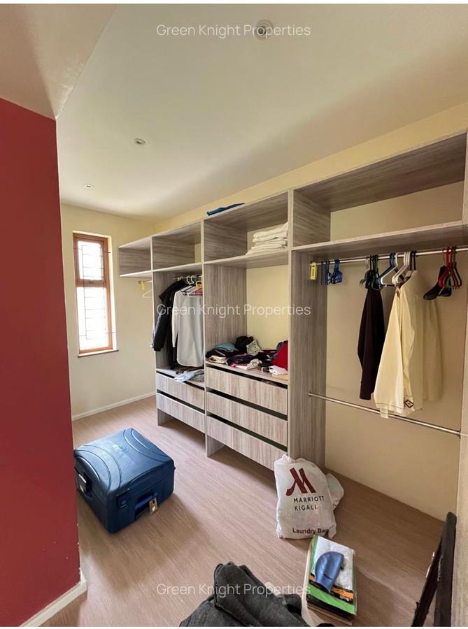 4 Bed House with En Suite in Karen - 7