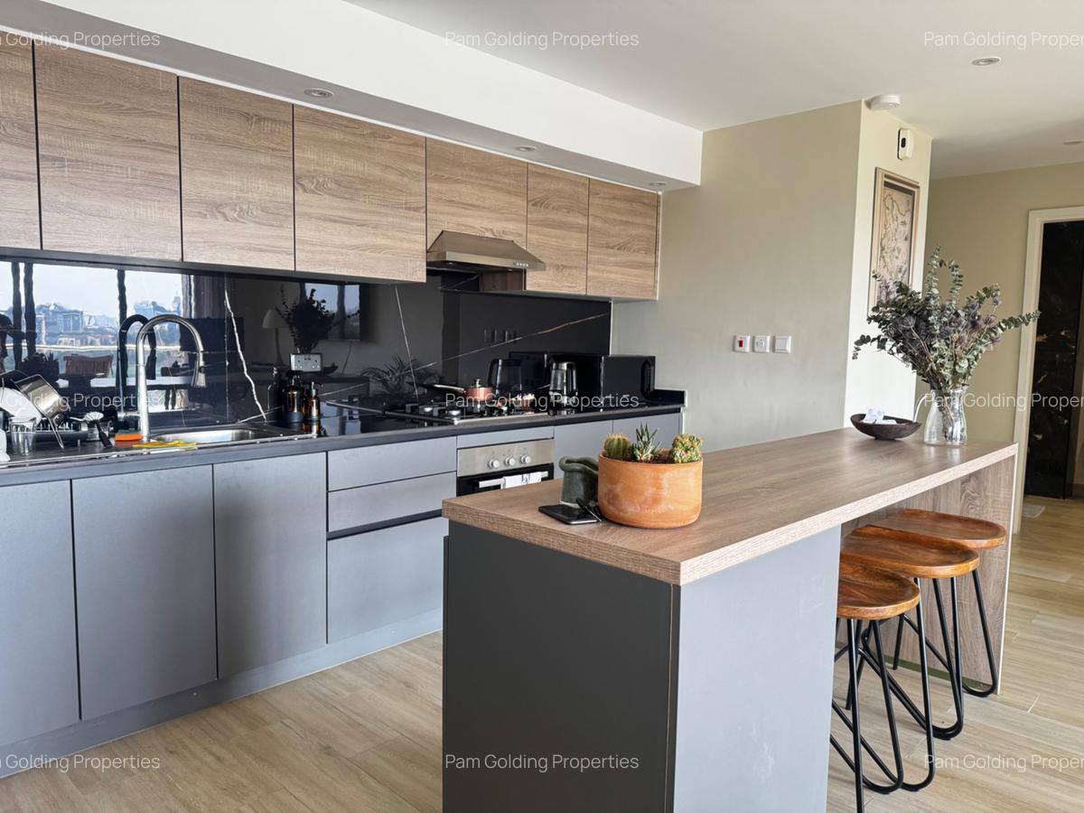 2 Bed Apartment with En Suite in Riverside - 10