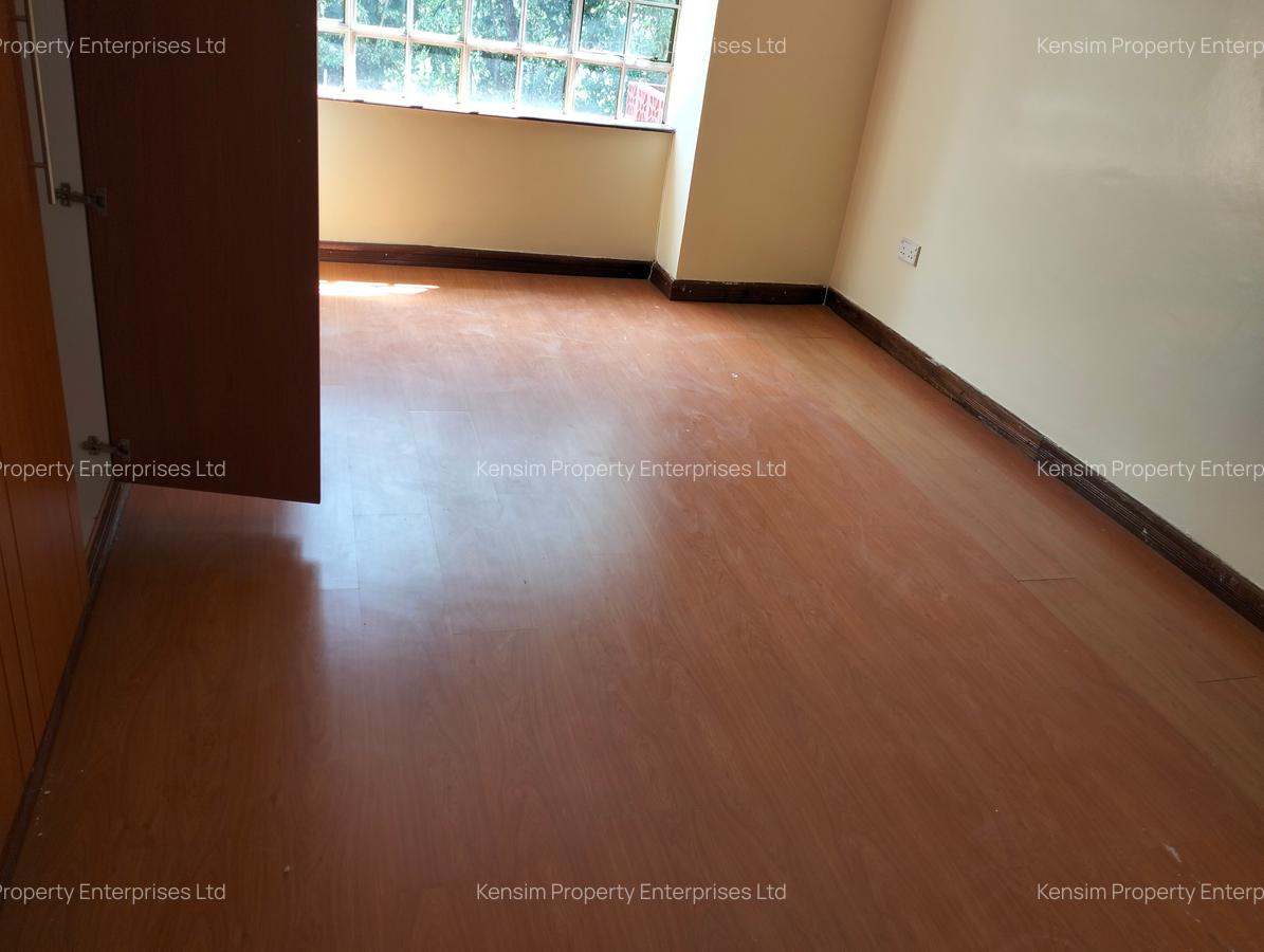 4 Bed Townhouse with En Suite in Lavington - 9