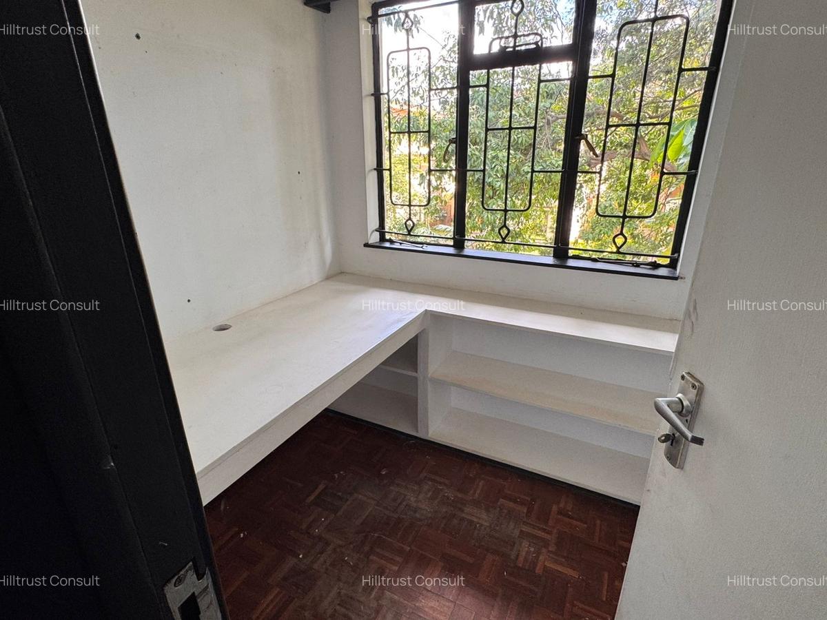 4 Bed Townhouse with En Suite at Off James Gichuru - 3