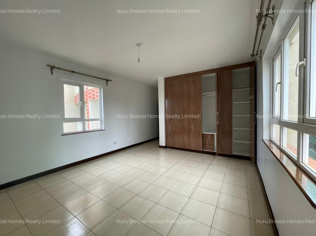 2 Bed Apartment with En Suite in Brookside - 17