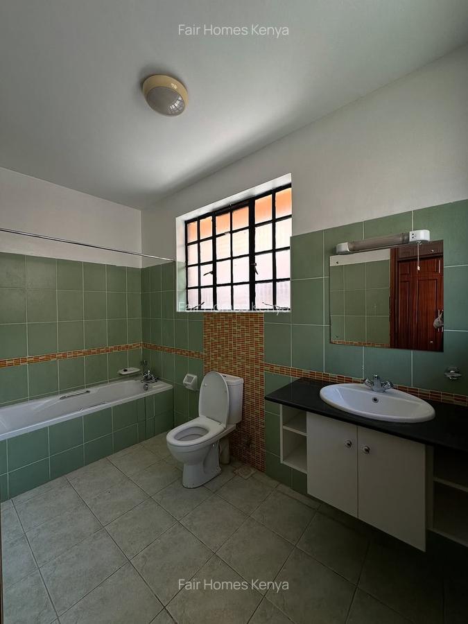 5 Bed Townhouse with En Suite at Kaputei Gardens - 10
