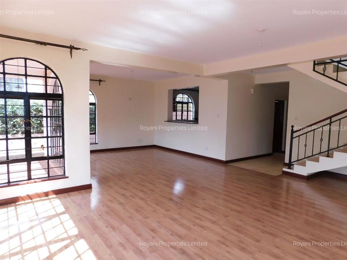 4 Bed House with En Suite at Fivestar Meadows - 3