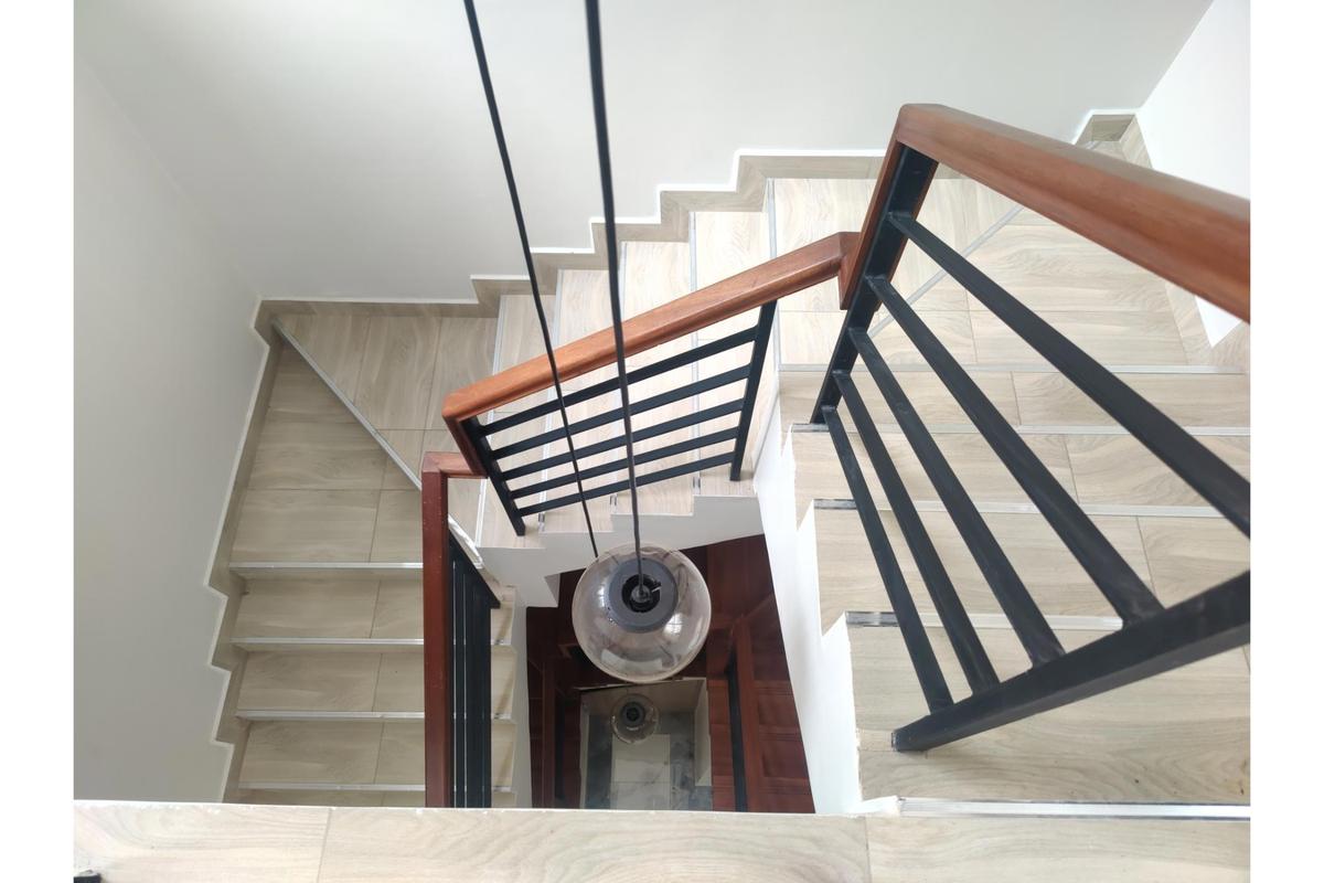 4 Bed Townhouse with En Suite in Parklands - 11