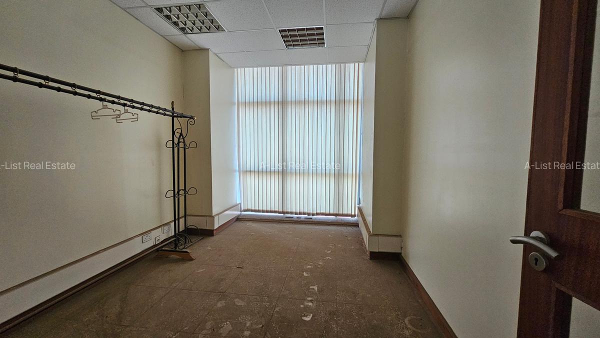 4,400 ft² Commercial Property with Service Charge Included at Upper Hill Area - 9