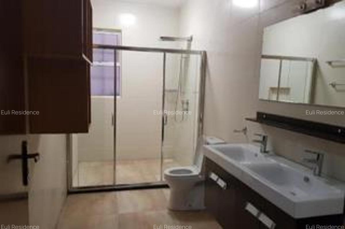 4 Bed Apartment with En Suite at General Mathenge - 3