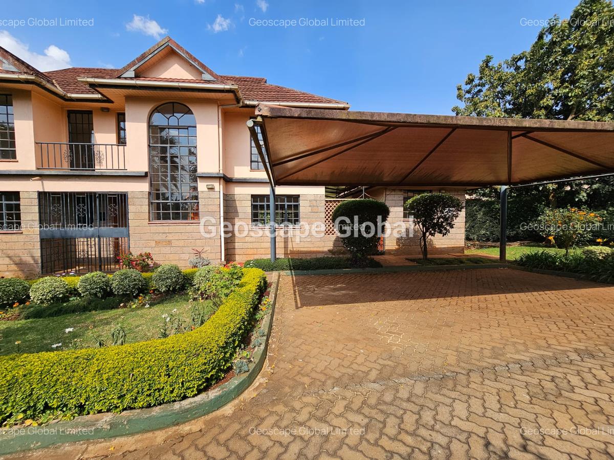 4 Bed House with En Suite in Runda - 2