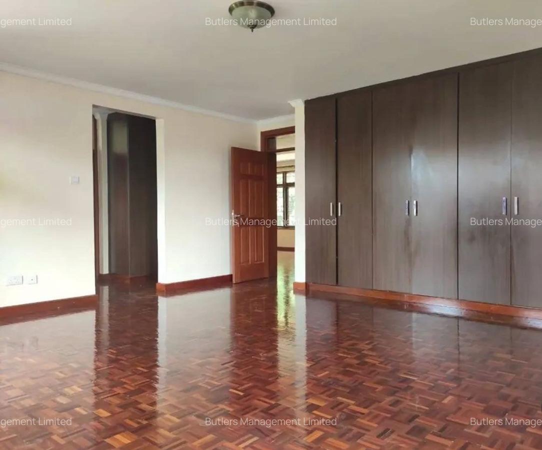 5 Bed Townhouse with En Suite in Lavington - 11