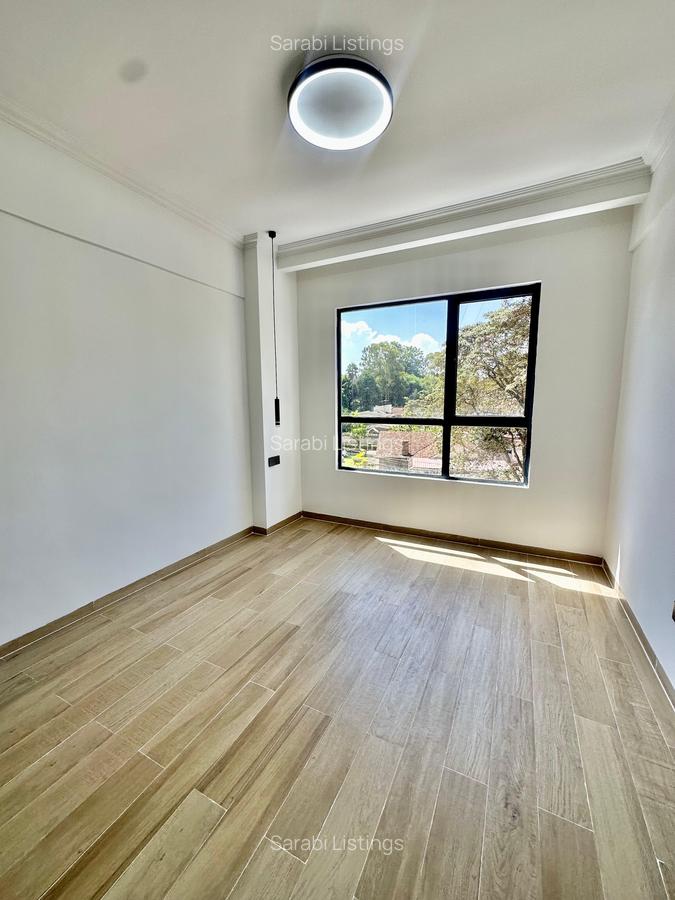 1 Bed Apartment with En Suite in Westlands Area - 4