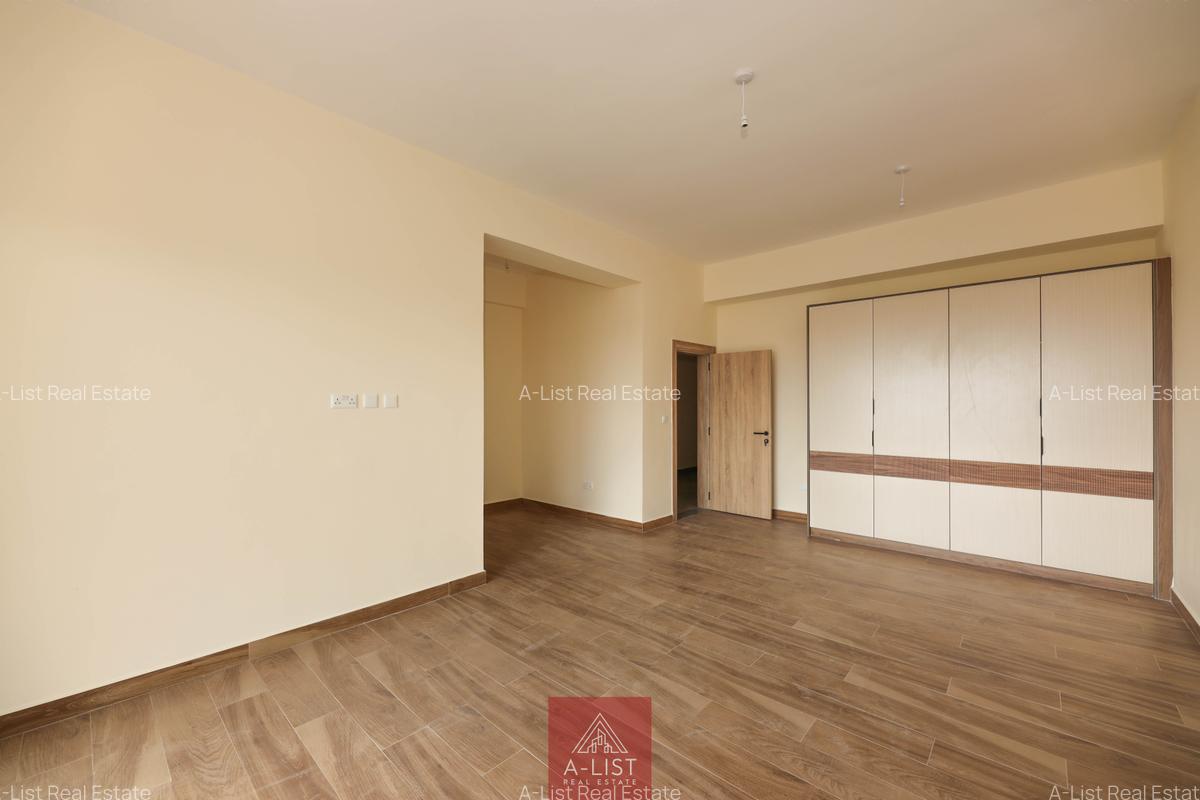 4 Bed Apartment with En Suite at 4Th Parklands - 3