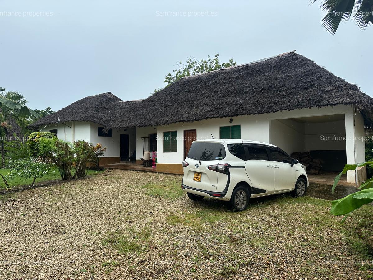 4 Bed Villa with En Suite at Diani Beach Road - 2