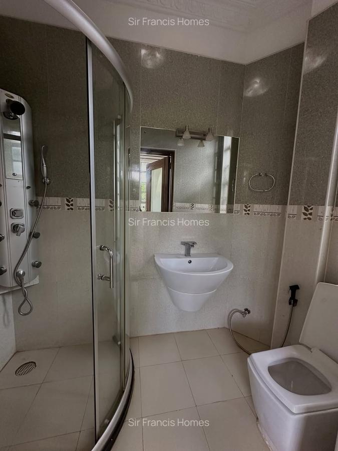 6 Bed House with En Suite at Nyari - 2