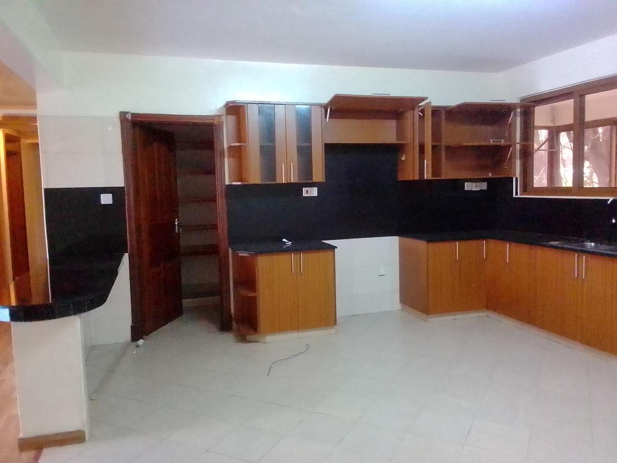 3 Bed Apartment with En Suite in Westlands Area - 8