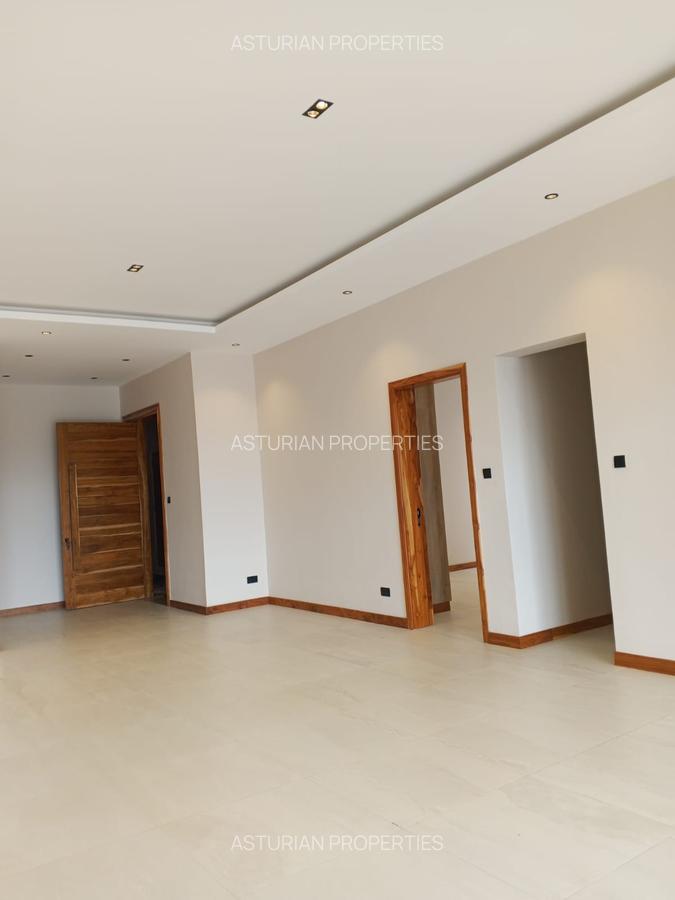 4 Bed Apartment with En Suite in Westlands Area - 15