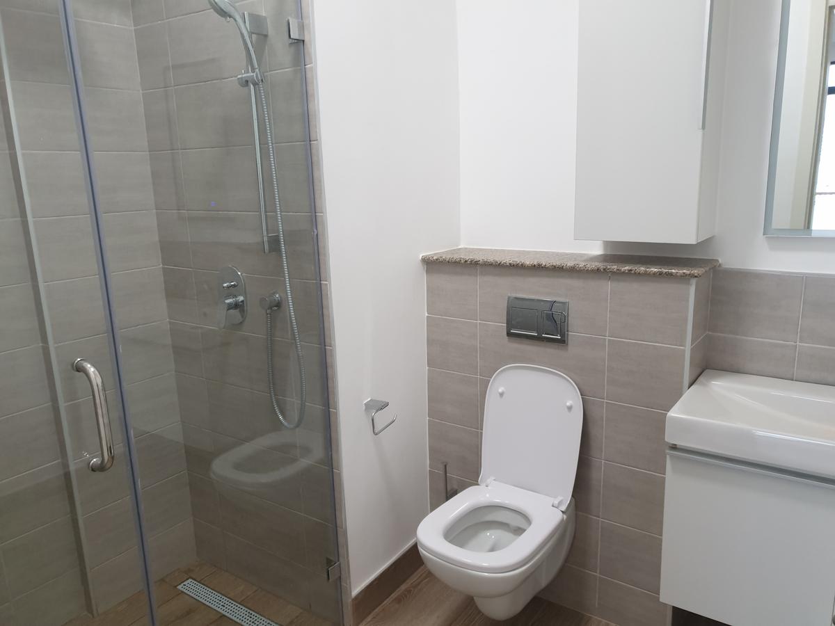 2 Bed Apartment with En Suite at Westlands - 15