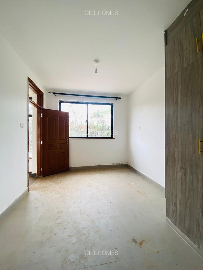 4 Bed Villa with En Suite in Lavington - 2