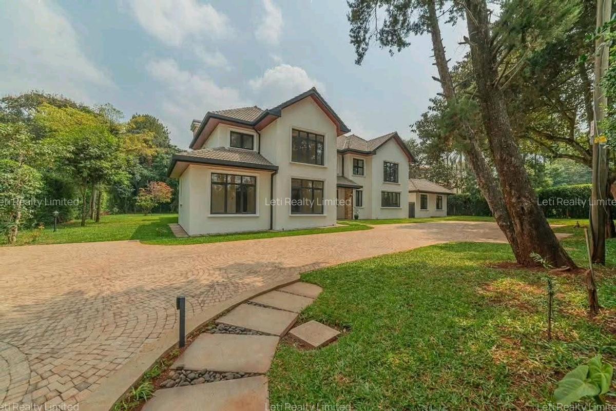 5 Bed House with En Suite in Runda - 1