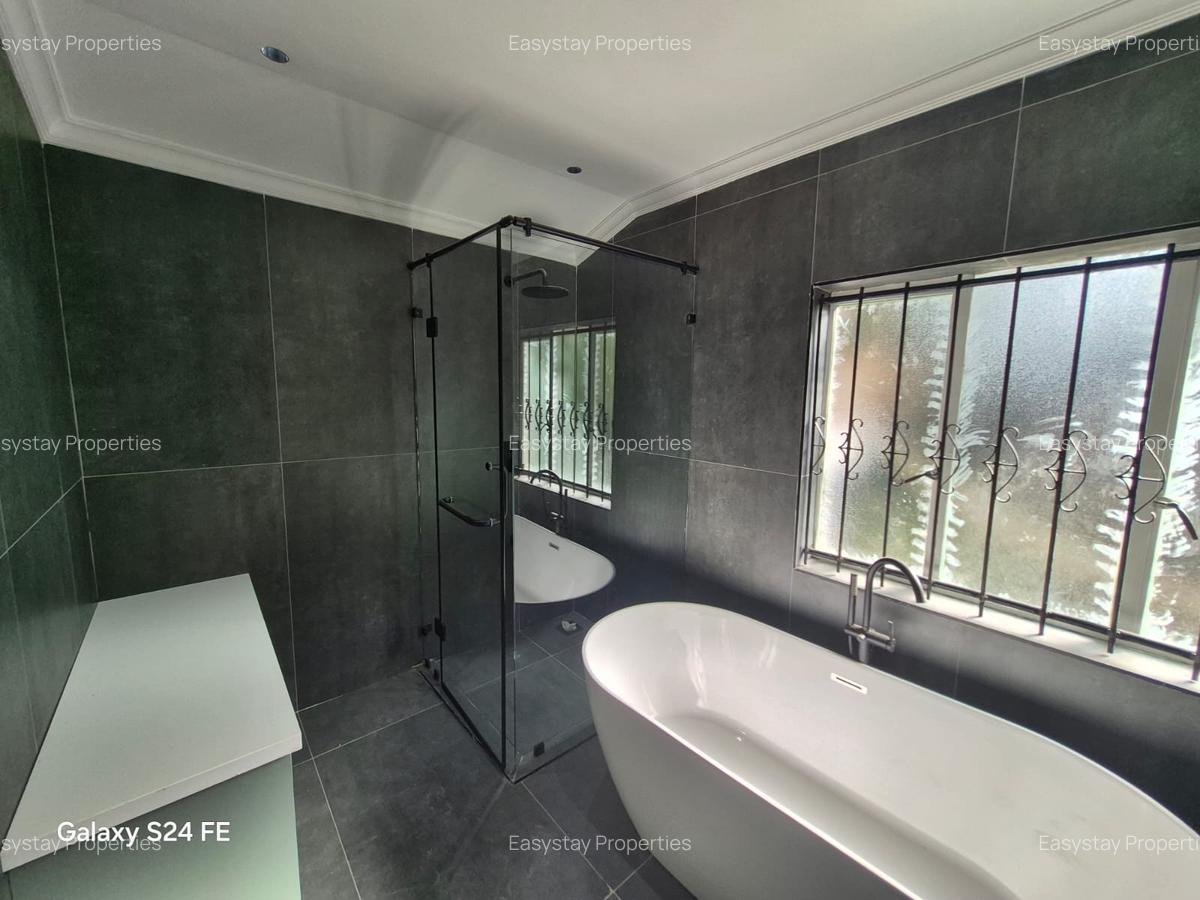 4 Bed House with En Suite in Muthaiga - 9