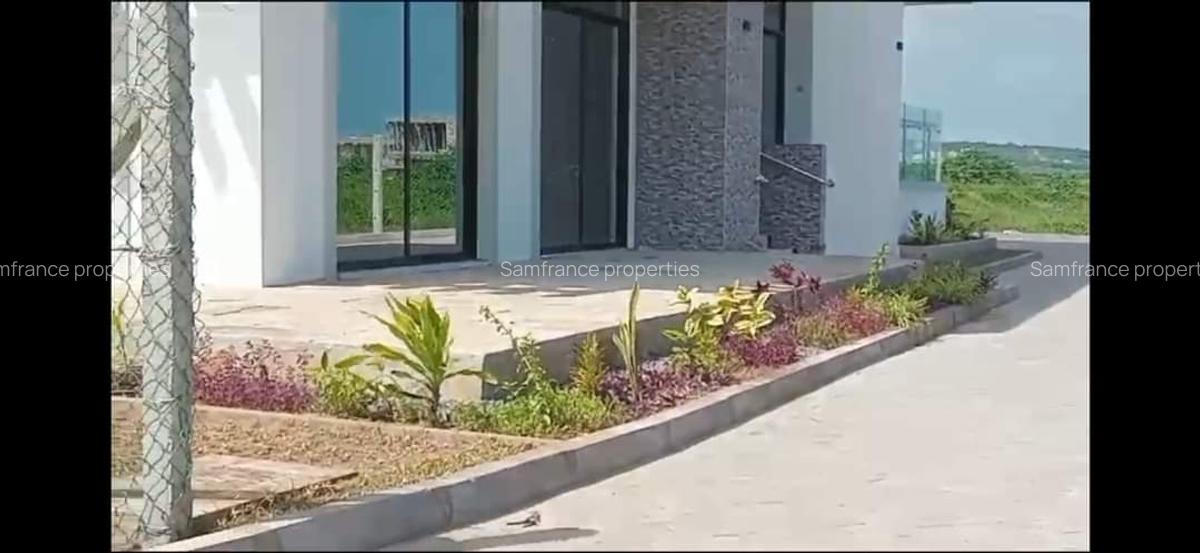 5 Bed Townhouse with En Suite at Kilifi - 12