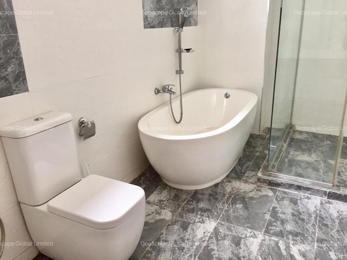 4 Bed Apartment with En Suite in General Mathenge - 11