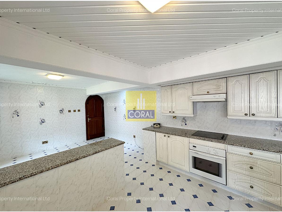 4 Bed House in Lavington - 3