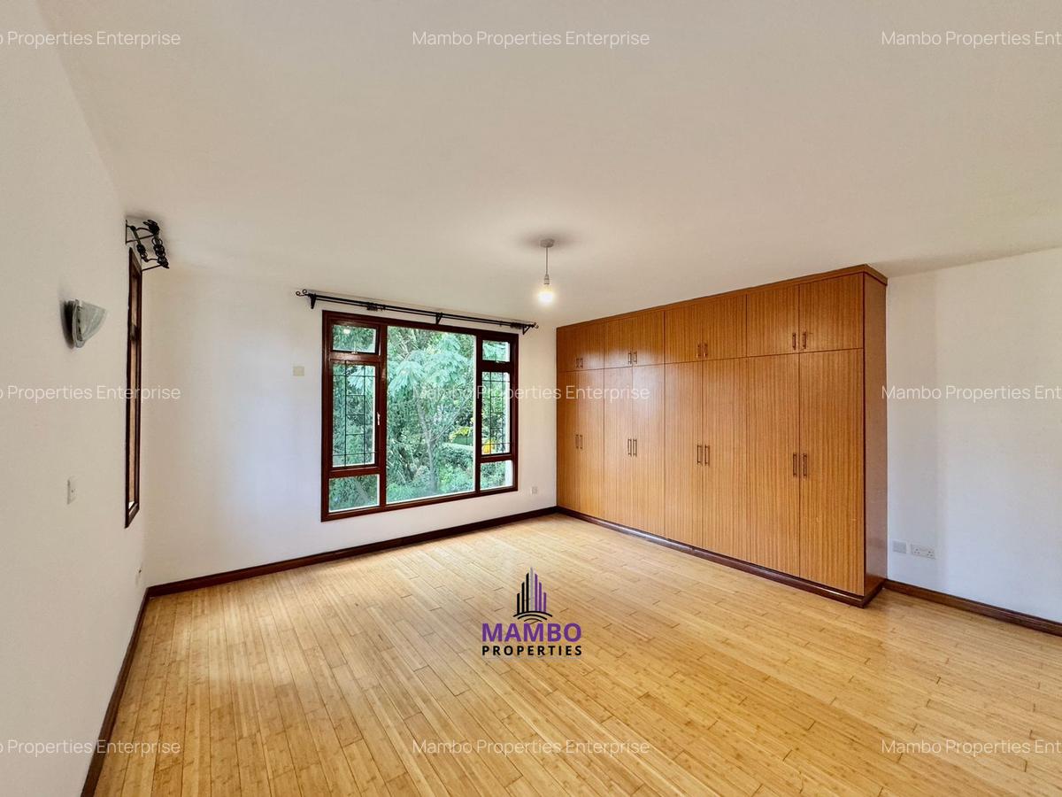 3 Bed Apartment with En Suite at Riverside Dr - 12