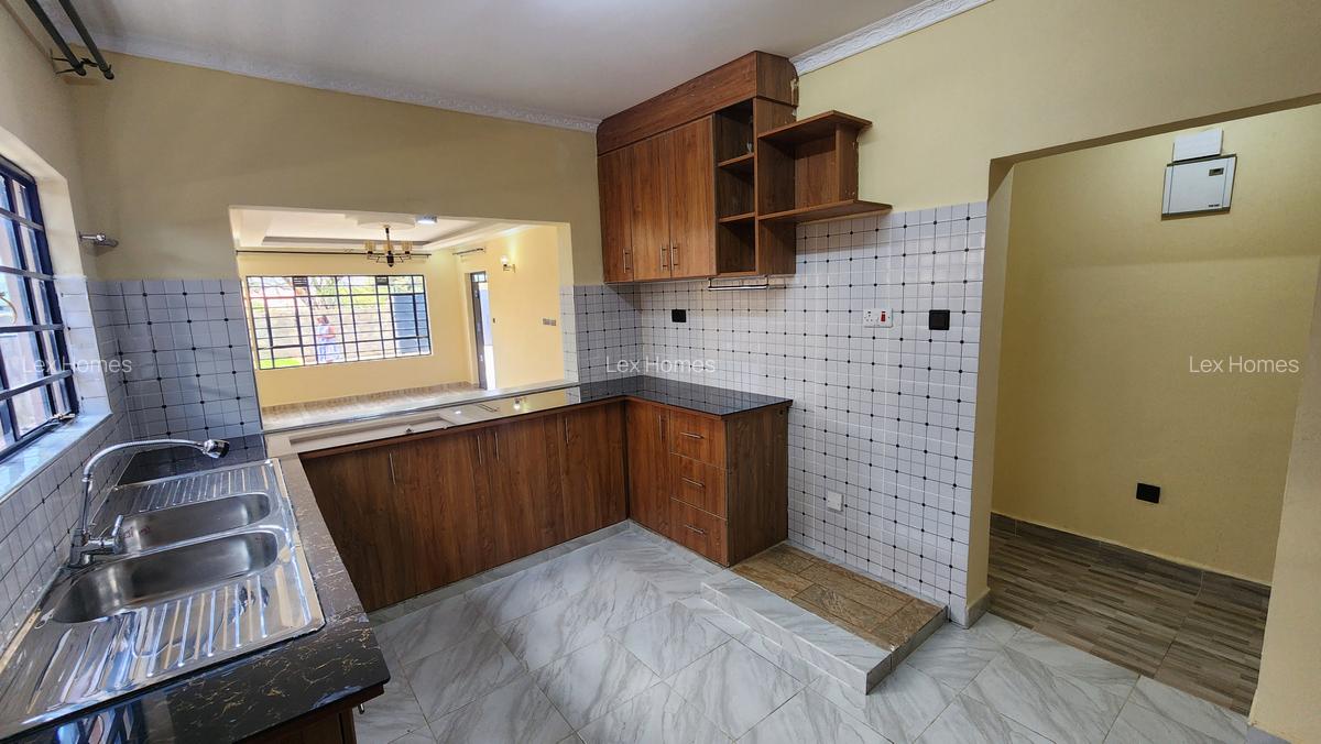 4 Bed House with En Suite at Magadi Road - 8
