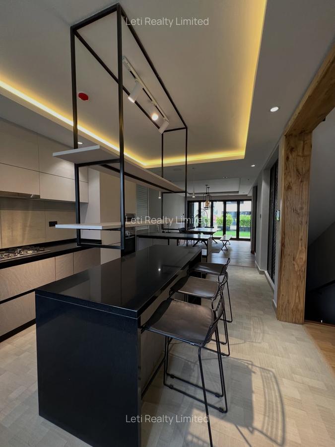 4 Bed Townhouse with En Suite in Lavington - 10