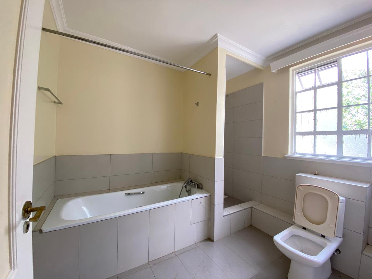 3 Bed Apartment with Swimming Pool in Muthaiga - 11