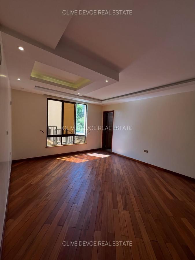 5 Bed Townhouse with En Suite in Kileleshwa - 13