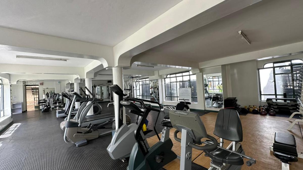 Serviced 1 Bed Apartment with En Suite at Lavington - 2