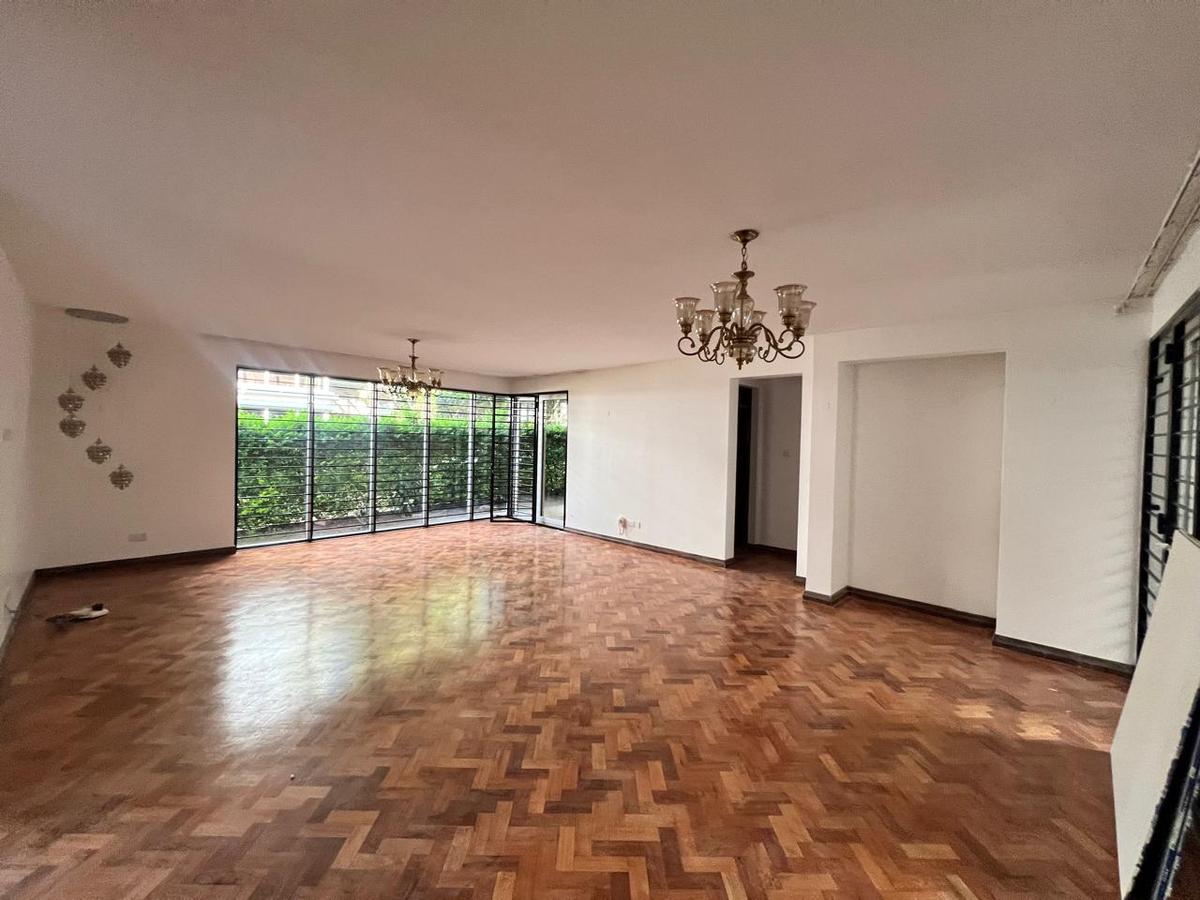 5 Bed Townhouse with En Suite in Lavington - 15