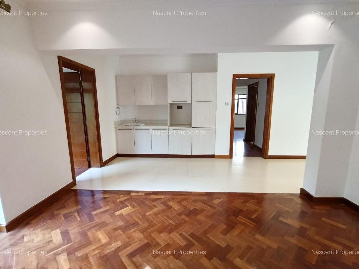 5 Bed Townhouse with En Suite in Lavington - 9