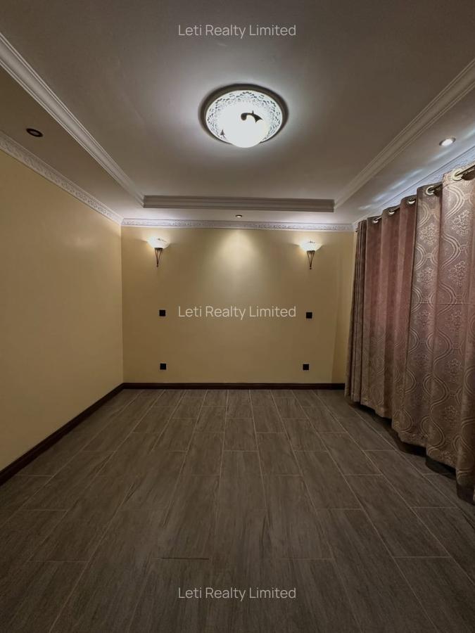 5 Bed Villa with En Suite in Lavington - 12