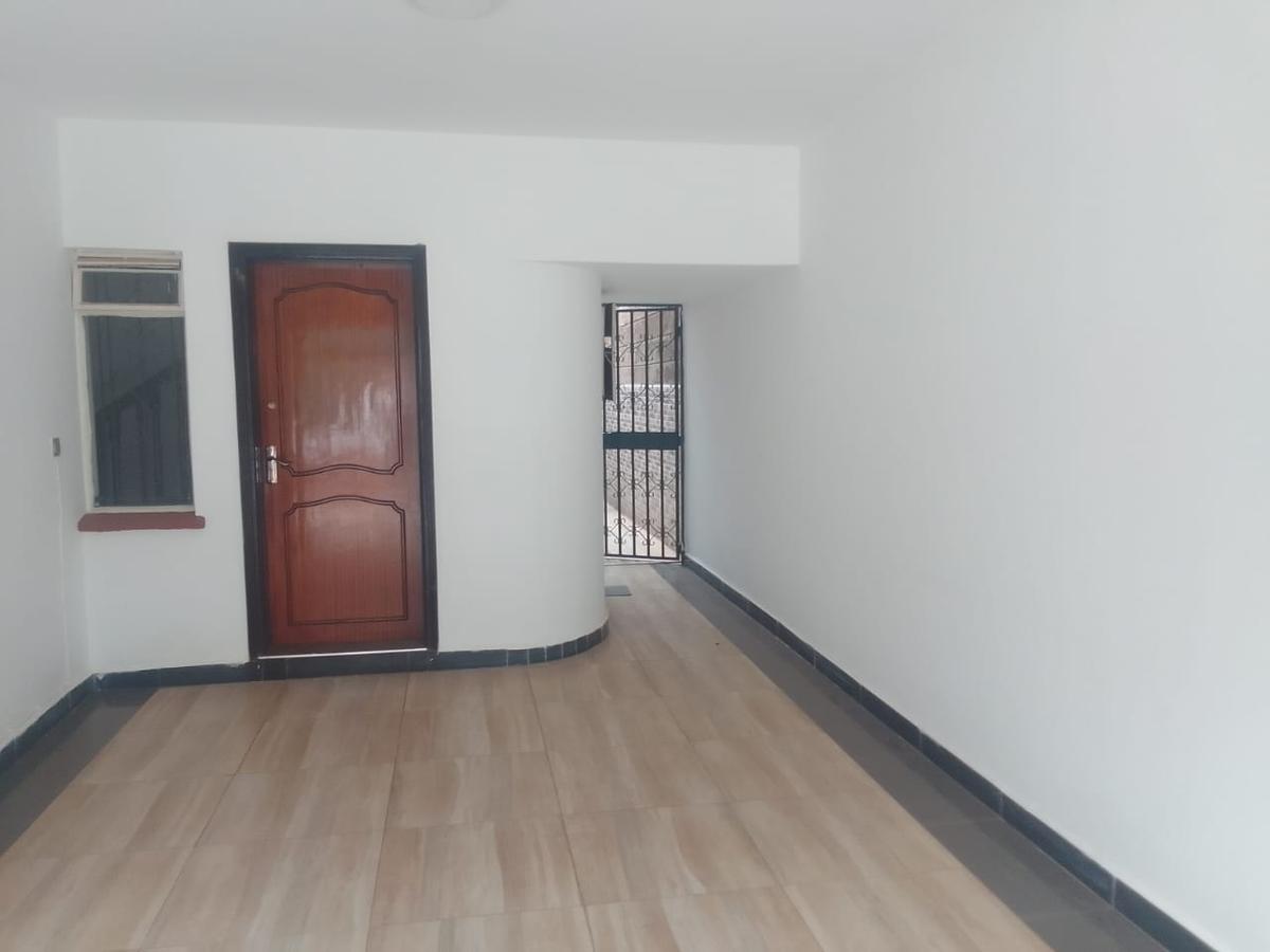 4 Bed Villa with En Suite in Brookside - 7