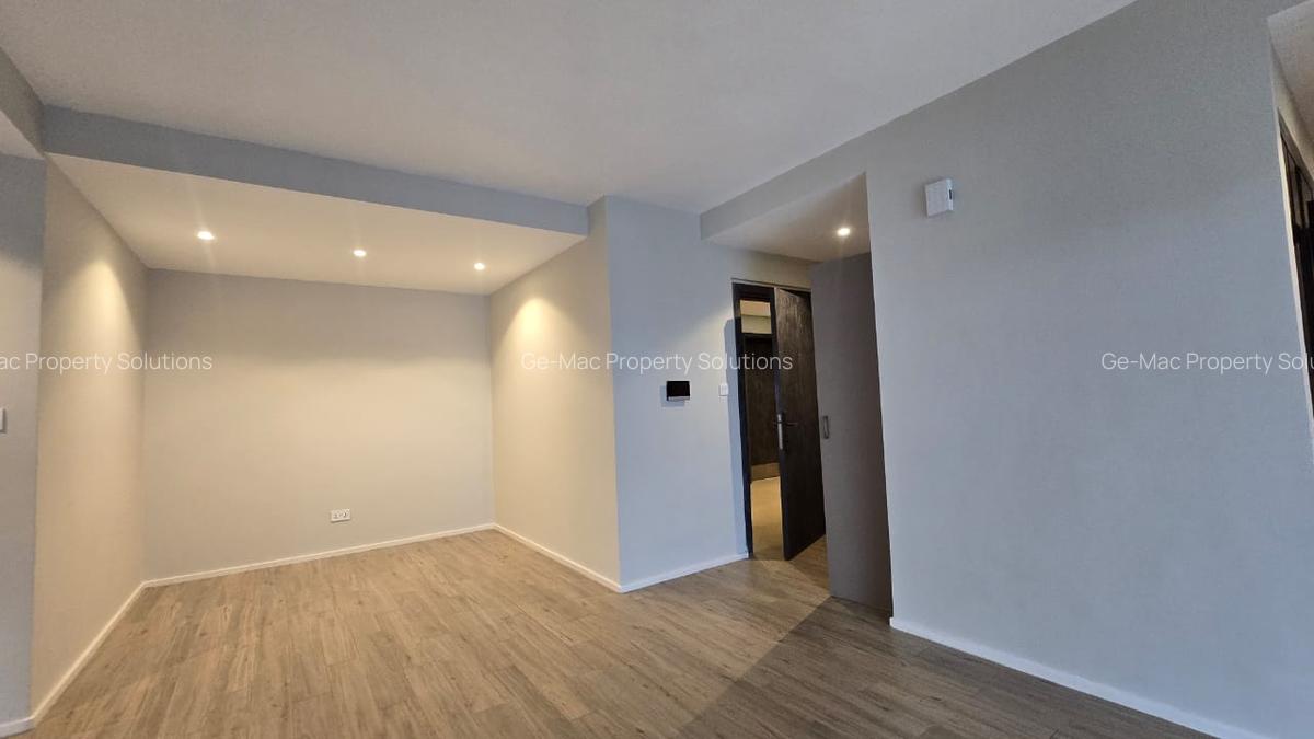 1 Bed Apartment with En Suite in Nyari - 12