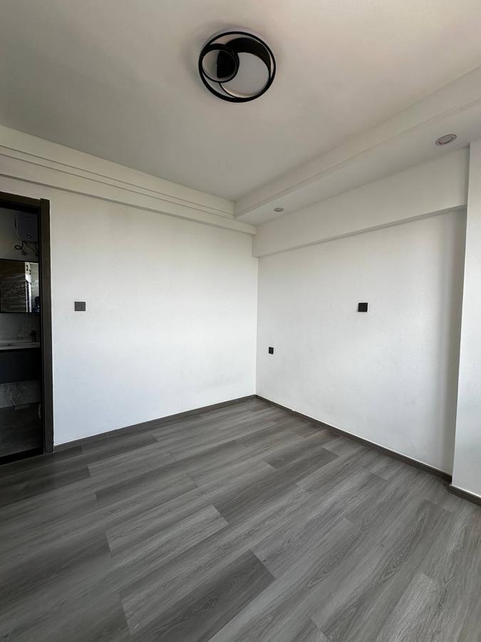 1 Bed Apartment with En Suite in Lavington - 7