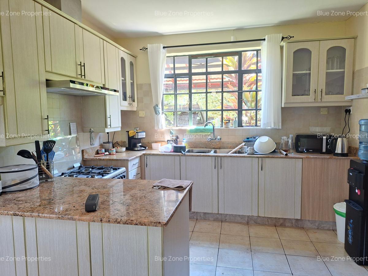 4 Bed Townhouse with En Suite at Off Glory Rd - 10