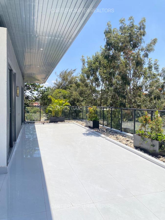 5 Bed Villa with En Suite at Jacaranda Avenue - 4