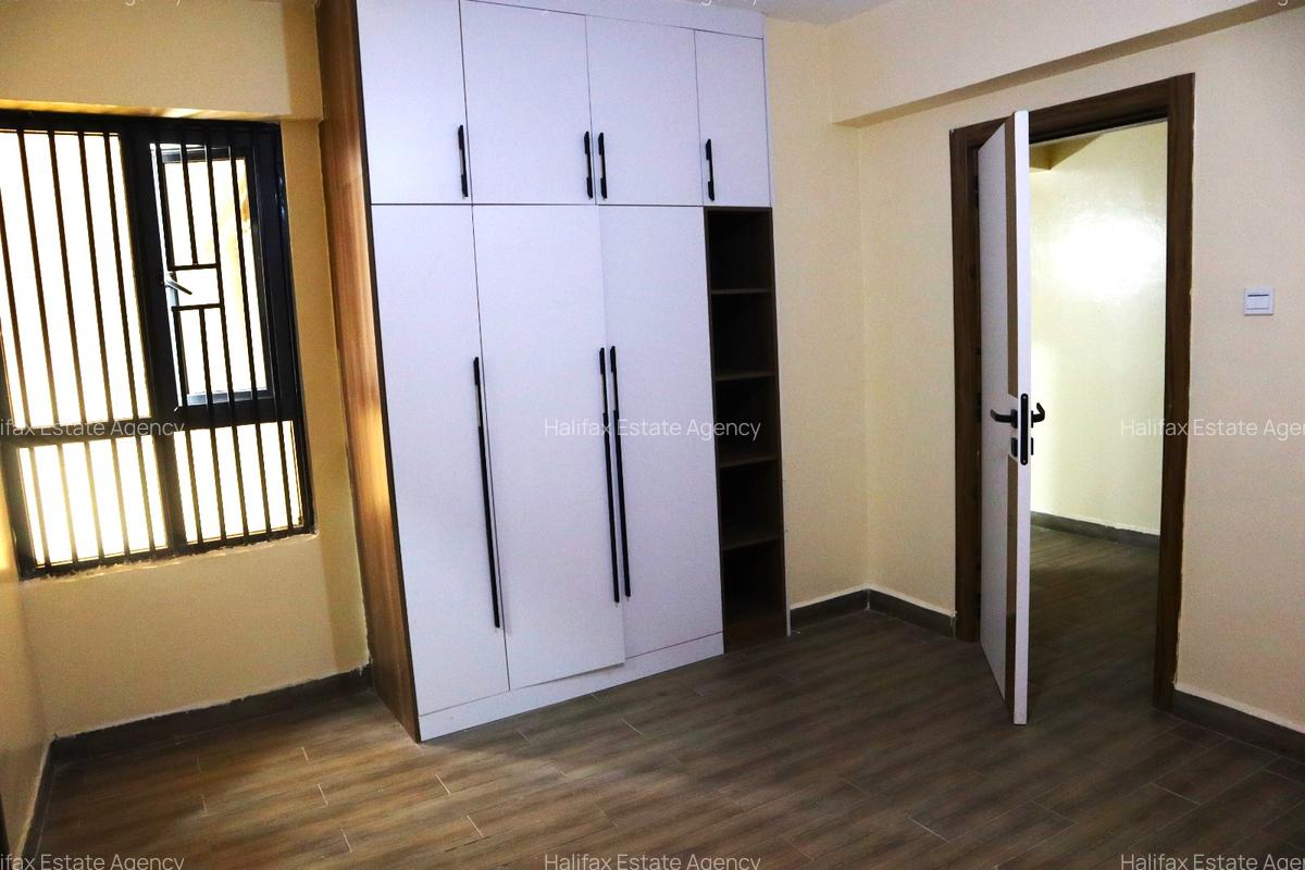 4 Bed Apartment with En Suite in Parklands - 7