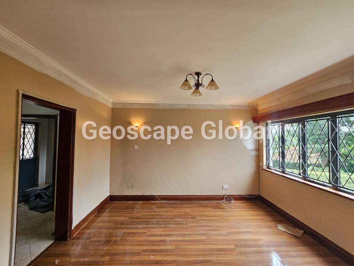 4 Bed House with En Suite in Kitisuru - 12