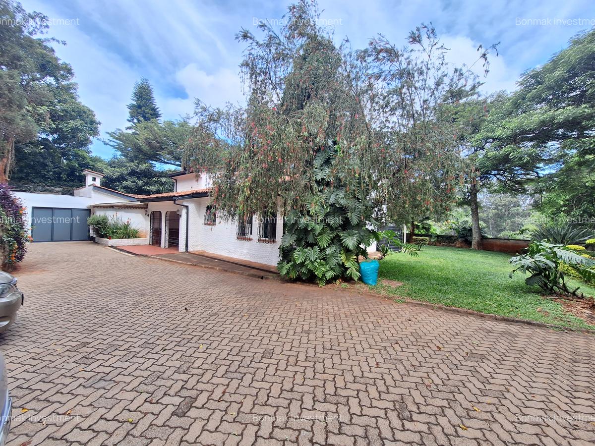 4 Bed House with En Suite at Hill View Close - 3