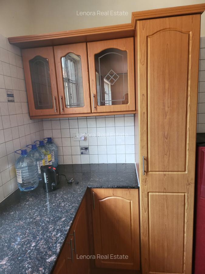 5 Bed Villa with En Suite in Nyari - 9