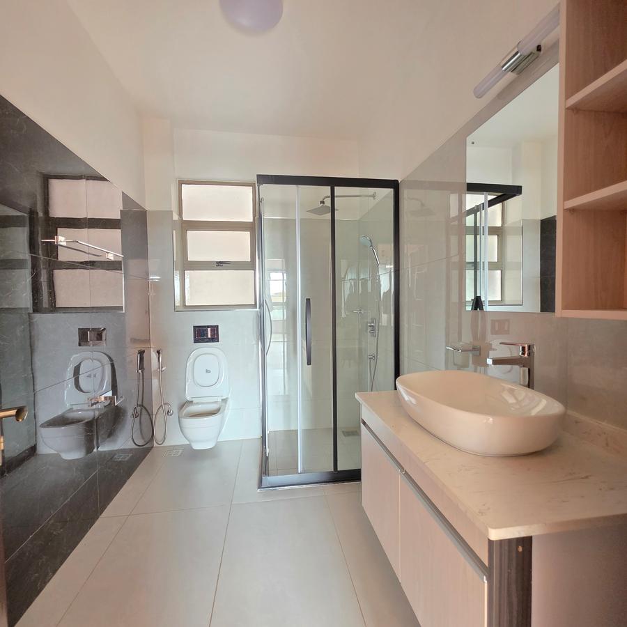 4 Bed Apartment with En Suite at General Mathenge - 15