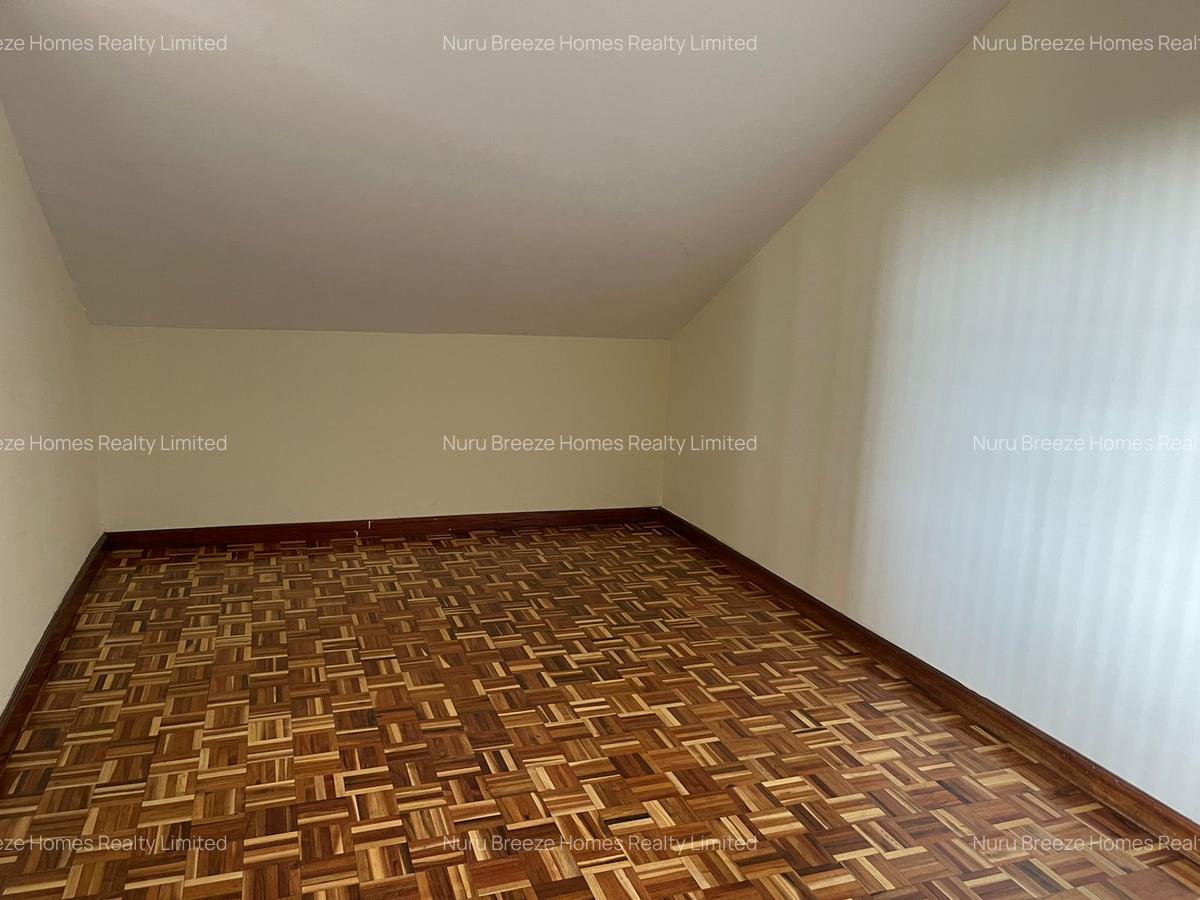 4 Bed Townhouse with En Suite in Lavington - 15