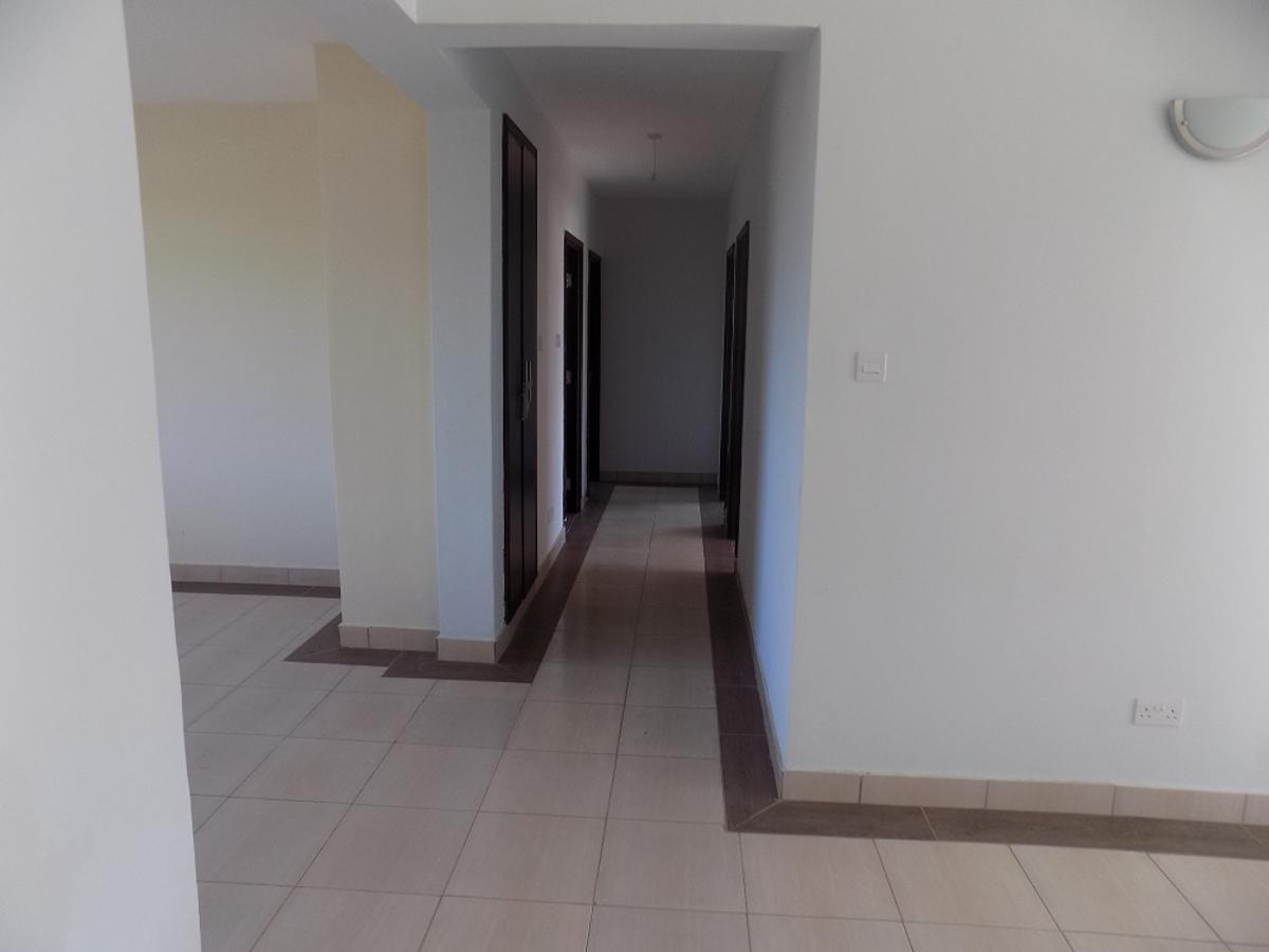 Serviced 2 Bed Apartment with En Suite at Mombasa Road - 10