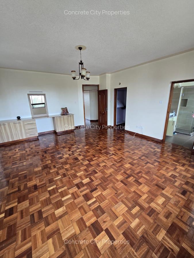 3 Bed Apartment at Rose Avenue - 10